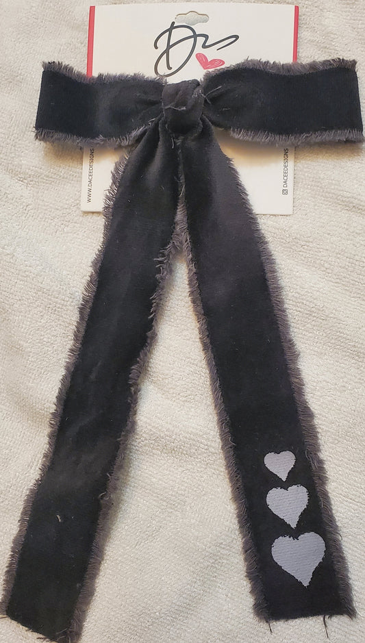 Medium Gray Frayed Heart Bow Clip
